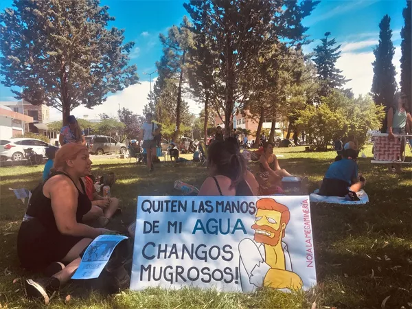 La minería maldita por el poder mapuche en el sur de Argentina La minería maldita por el poder mapuche en el sur de Argentina - Sputnik Mundo