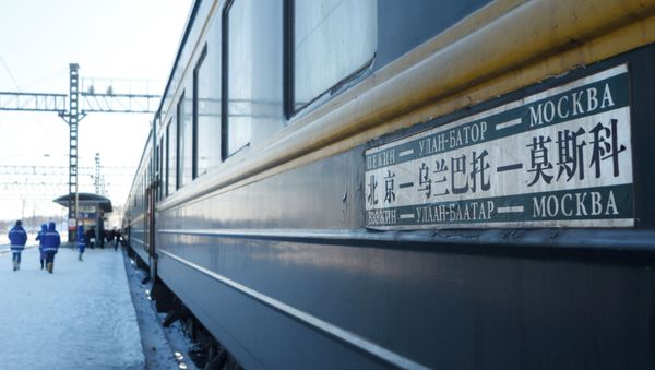 El tren entre Moscú y Pekín El tren entre Moscú y Pekín - Sputnik Mundo
