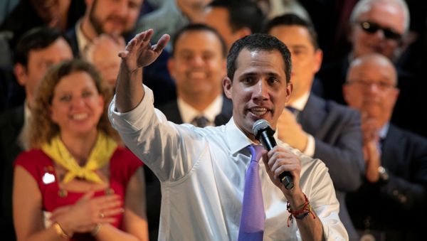 Juan Guaidó, líder de la oposición venezolana, habla a venezolanos en el Miami Airport Convention Center (EEUU) Juan Guaidó, líder de la oposición venezolana, habla a venezolanos en el Miami Airport Convention Center (EEUU) - Sputnik Mundo