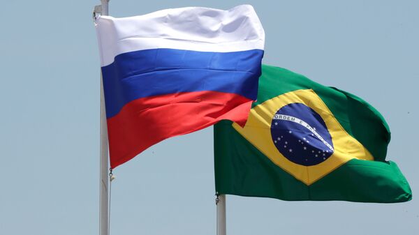 Las banderas de Brasil y Rusia  - Sputnik Mundo