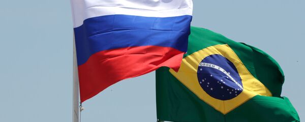 Las banderas de Brasil y Rusia - Sputnik Mundo