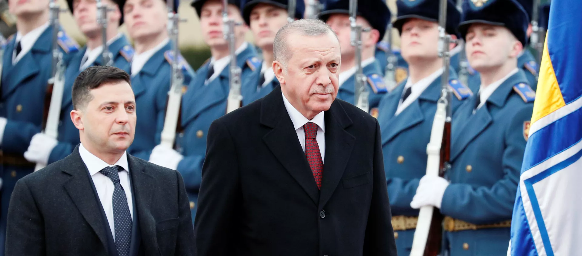 El presidente de Ucrania, Volodímir Zelenski, junto a su homólogo turco, Recep Tayyip Erdogan El presidente de Ucrania, Volodímir Zelenski, junto a su homólogo turco, Recep Tayyip Erdogan - Sputnik Mundo, 1920, 03.02.2020