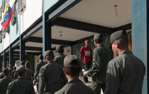 Militares en Caracas - Sputnik Mundo