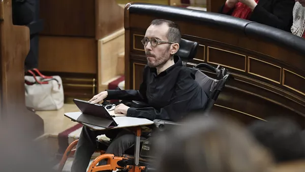 Pablo Echenique en el Congreso de los Diputados - Sputnik Mundo