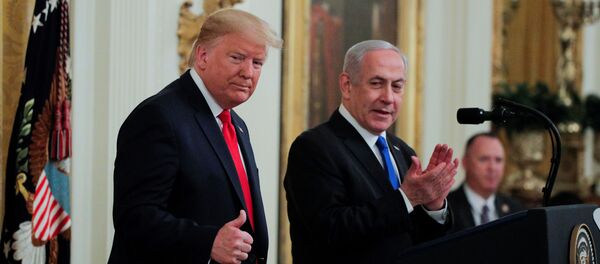 El presidente de los Estados Unidos, Donald Trump, y el primer ministro de Israel, Benjamín Netanyahu - Sputnik Mundo