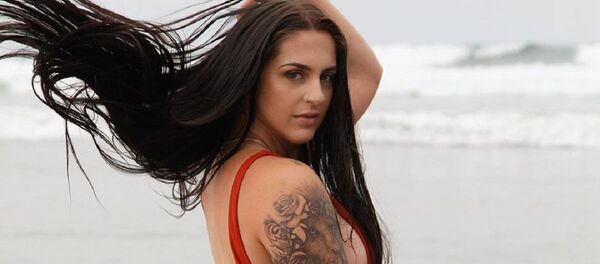 Presley Pritchard, bombera estadounidense Presley Pritchard, bombera estadounidense - Sputnik Mundo