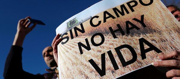 Protesta de agricultores en Madrid - Sputnik Mundo
