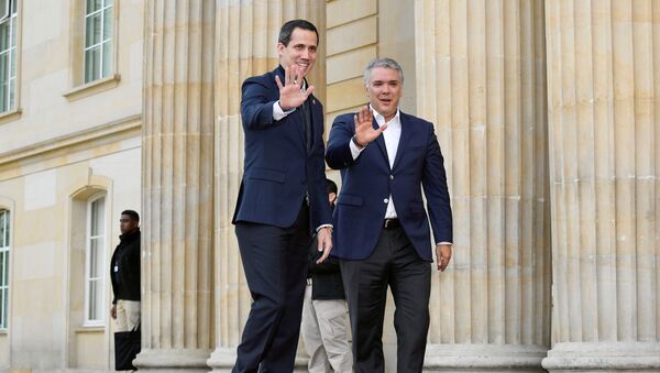 El líder opositor venezolano, Juan Guaidó con el presidente de Colombia, Iván Duque - Sputnik Mundo