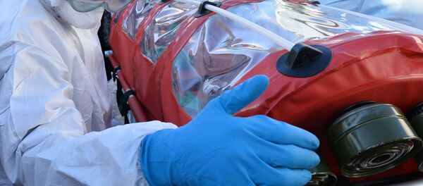 Evacuación de pacientes con síntomas de coronavirus chino Evacuación de pacientes con síntomas de coronavirus chino - Sputnik Mundo