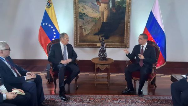 El ministro de Asuntos Exteriores de Rusia, Serguéi Lavrov, y su homólogo, Jorge Arreaza El ministro de Asuntos Exteriores de Rusia, Serguéi Lavrov, y su homólogo, Jorge Arreaza - Sputnik Mundo