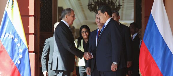 El cancileer ruso, Serguéi Lavrov, y el presidente de Venezuela, Nicolás Maduro - Sputnik Mundo