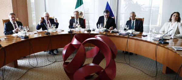 El canciller ruso, Serguéi Lavrov, y su homólogo mexicano, Marcelo Ebrard - Sputnik Mundo