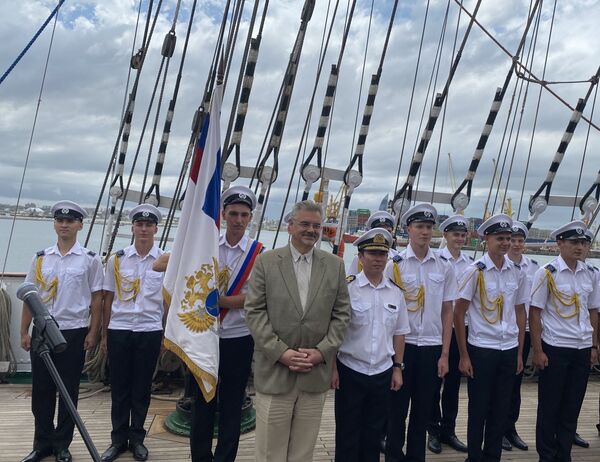 Embajador: velero escuela ruso está en Uruguay para dar mensaje de paz y político | Fotos - Sputnik Mundo