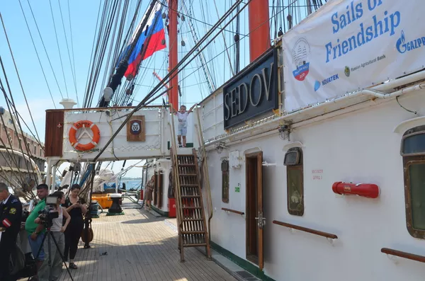 Embajador: velero escuela ruso está en Uruguay para dar mensaje de paz y político | Fotos Embajador: velero escuela ruso está en Uruguay para dar mensaje de paz y político | Fotos - Sputnik Mundo