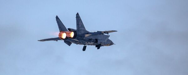Un MiG-31 ruso (archivo) - Sputnik Mundo