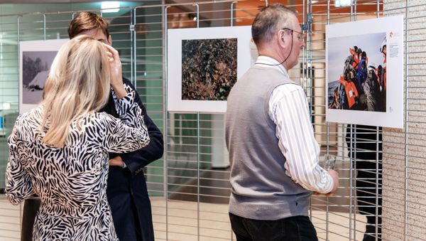 La exposición de fotos de ganadores del concurso Andréi Stenin 2019 en Estrasburgo La exposición de fotos de ganadores del concurso Andréi Stenin 2019 en Estrasburgo - Sputnik Mundo