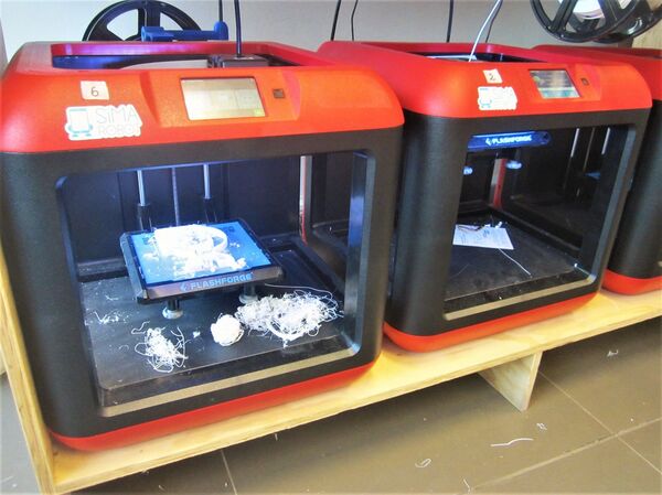 SIMA no solo es el primer robot social latinoamericano que habla español: hay más - Sputnik Mundo