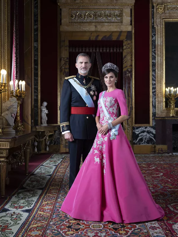 La familia real de España estrena retratos oficiales La familia real de España estrena retratos oficiales - Sputnik Mundo