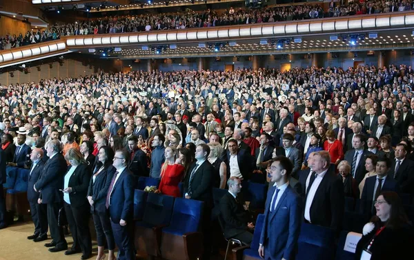 La sala de conciertos del Palacio de Kremlin durante el concierto de los 60 años de la Universidad Rusa de la Amistad de los Pueblos La sala de conciertos del Palacio de Kremlin durante el concierto de los 60 años de la Universidad Rusa de la Amistad de los Pueblos - Sputnik Mundo