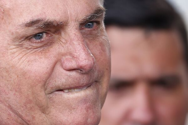 Bolsonaro gira 180 grados en su relación con Argentina - Sputnik Mundo