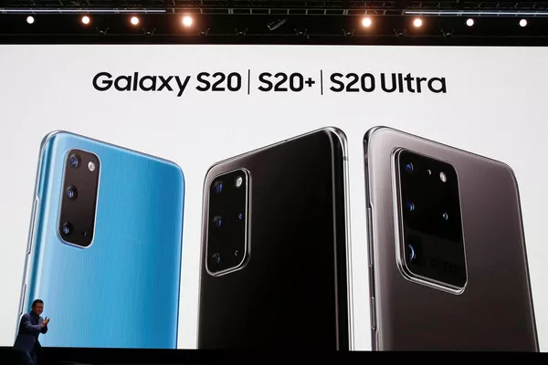 El smartphone plegable y otras novedades de Samsung durante el Galaxy Unpacked 2020
El smartphone plegable y otras novedades de Samsung durante el Galaxy Unpacked 2020
- Sputnik Mundo