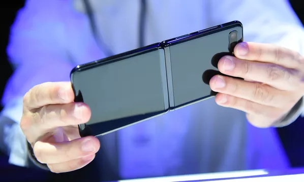 El smartphone plegable y otras novedades de Samsung durante el Galaxy Unpacked 2020
El smartphone plegable y otras novedades de Samsung durante el Galaxy Unpacked 2020
- Sputnik Mundo