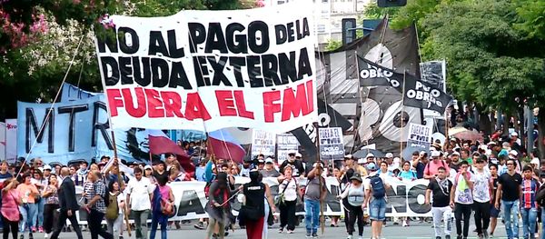 Miles de argentinos salen a las calles en vísperas de la visita del FMI Miles de argentinos salen a las calles en vísperas de la visita del FMI - Sputnik Mundo