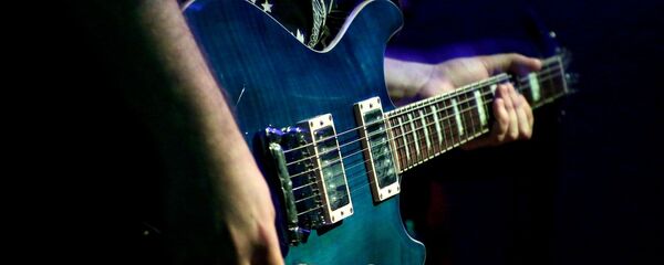 Una guitarra eléctrica - Sputnik Mundo