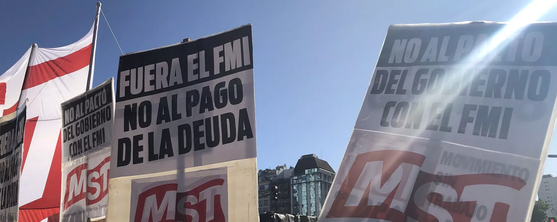 Fuera FMI de Argentina y de toda América Latina Fuera FMI de Argentina y de toda América Latina - Sputnik Mundo, 1920, 27.01.2022