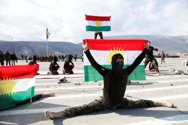Así entrenan los peshmerga, los voluntarios kurdos que combaten al ISIS - Sputnik Mundo