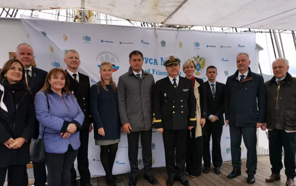 La delegación de Rusia en el velero Kruzenshtern en Ushuaia - Sputnik Mundo
