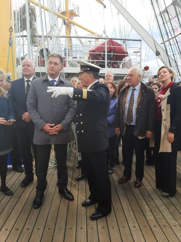 Dos veleros rusos convergen en la ciudad más austral del mundo - Sputnik Mundo