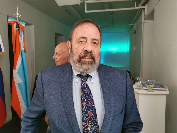 Un homenaje en el fin del mundo a los rusos que descubrieron la Antártida | Fotos - Sputnik Mundo