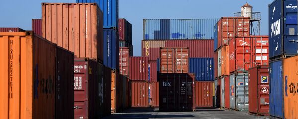 Contenedores con mercancía (imagen referencial) - Sputnik Mundo