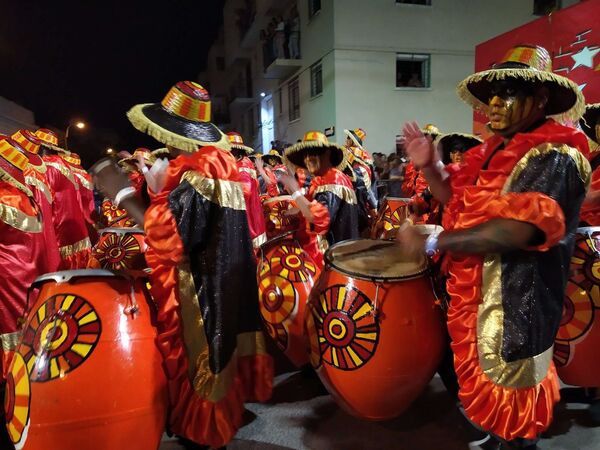 A ritmo del candombe, Montevideo vibró con su tradicional 'desfile de llamadas' - Sputnik Mundo