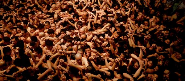 Cómo atraer la fortuna: el festival seminudista de Japón
 - Sputnik Mundo