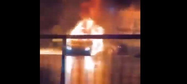 Una boda literalmente ardiente: un Lamborghini se vuelve una bola de fuego - Sputnik Mundo