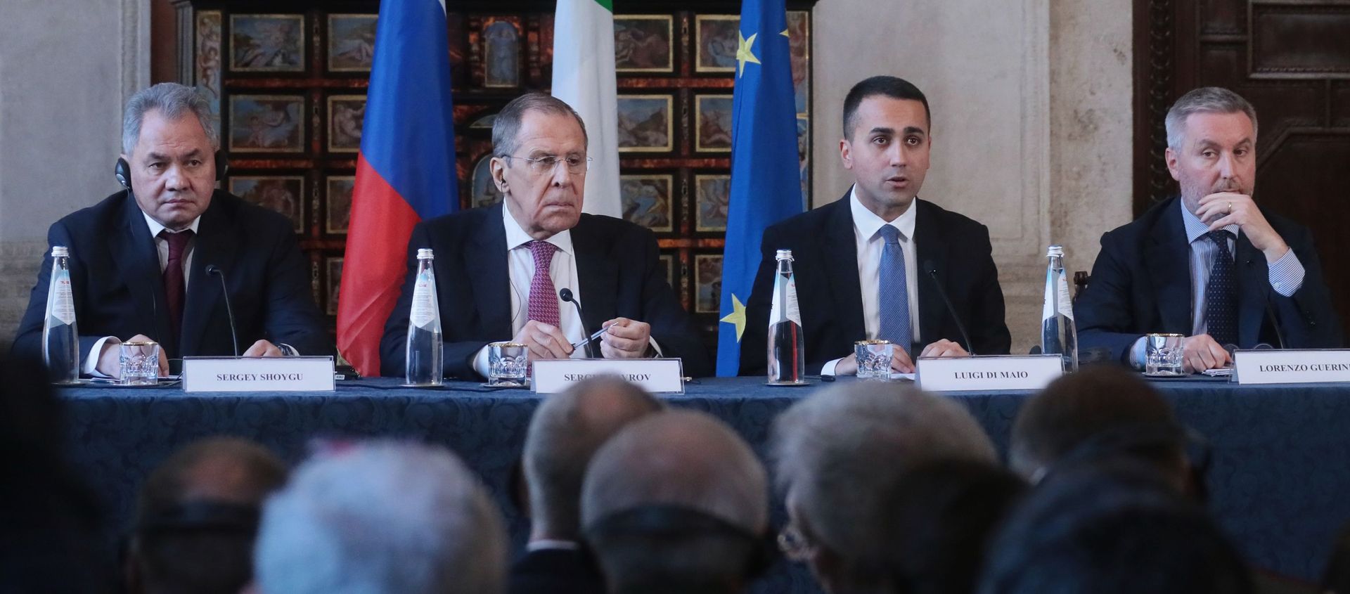 El canciller de Rusia, Serguéi Lavrov, y el el canciller italiano, Luigi Di Maio - Sputnik Mundo, 1920, 18.02.2020