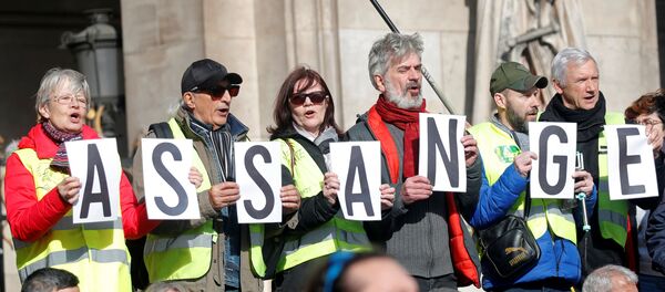 Partidarios del fundador de Wikileaks, Julian Assange - Sputnik Mundo