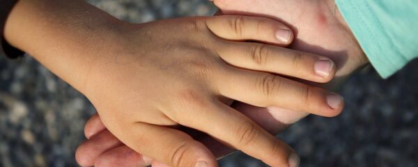 Manos (imagen referencial) - Sputnik Mundo