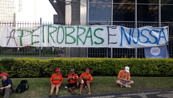 Protesta de los trabajadores de Petrobras en Río de Janeiro, Brasil - Sputnik Mundo