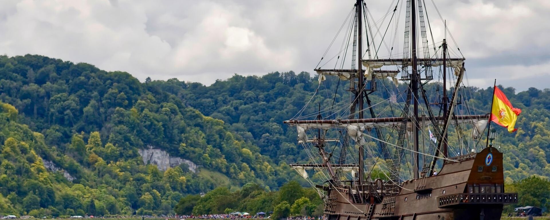 Un galeón con la bandera de España - Sputnik Mundo, 1920, 20.02.2020
