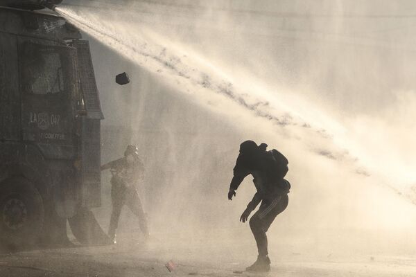 Los viernes del estallido social en Chile: no se descansa en la lucha por la dignidad Los viernes del estallido social en Chile: no se descansa en la lucha por la dignidad - Sputnik Mundo