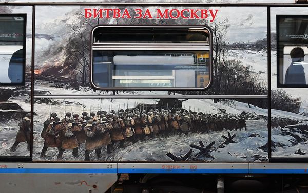 Tren temático en el metro de Moscú dedicado al 75 aniversario de la Victoria en la Gran Guerra Patria Tren temático en el metro de Moscú dedicado al 75 aniversario de la Victoria en la Gran Guerra Patria - Sputnik Mundo