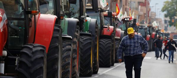 Agricultor en la huelga en Murcia - Sputnik Mundo