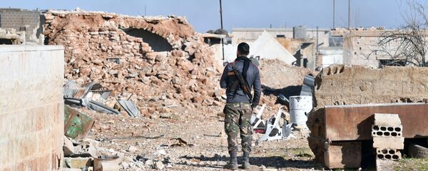 Un militar sirio en Idlib (archivo) - Sputnik Mundo