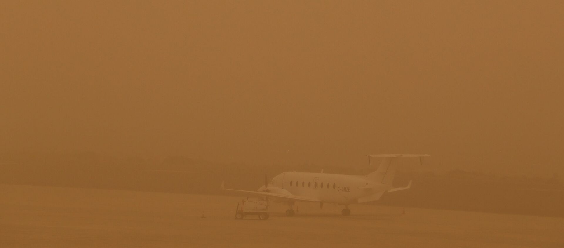 Tormenta de arena en el aeropuerto de Las Palmas de Gran Canaria - Sputnik Mundo, 1920, 24.02.2020