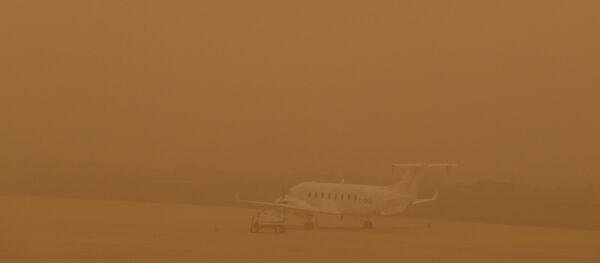 Tormenta de arena en el aeropuerto de Las Palmas de Gran Canaria - Sputnik Mundo