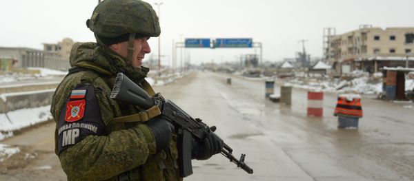 Un militar ruso en Siria Un militar ruso en Siria - Sputnik Mundo