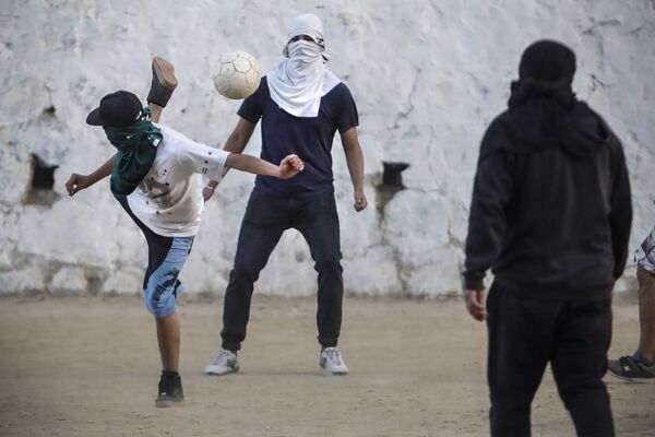 Viña del Mar: el Festival comienza con inéditas medidas de seguridad y un Anti Festival en los cerros Viña del Mar: el Festival comienza con inéditas medidas de seguridad y un Anti Festival en los cerros - Sputnik Mundo